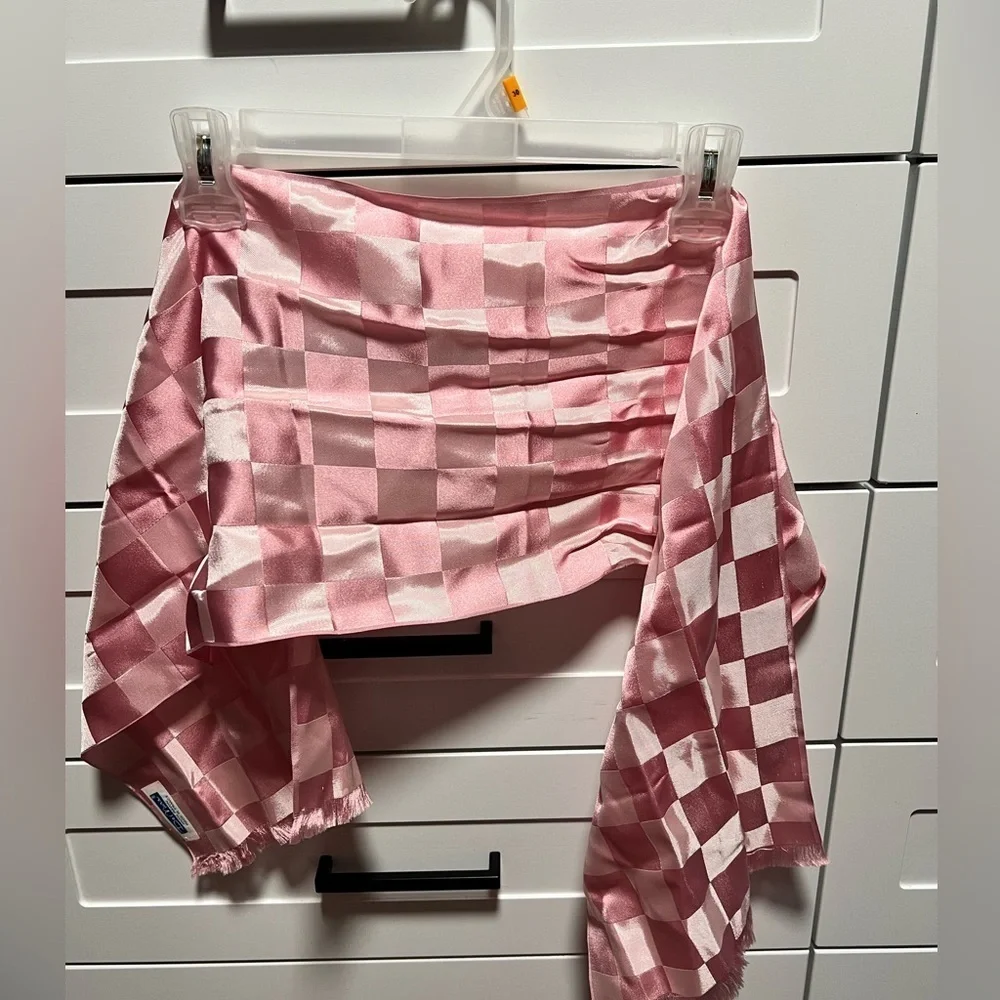 De Mura pink rayon scarf